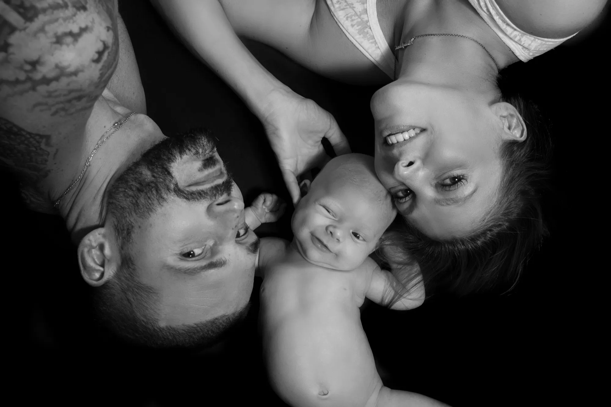 Photograph of a baby session by Virginie Deronchêne, portrait photographer in Walloon Brabant