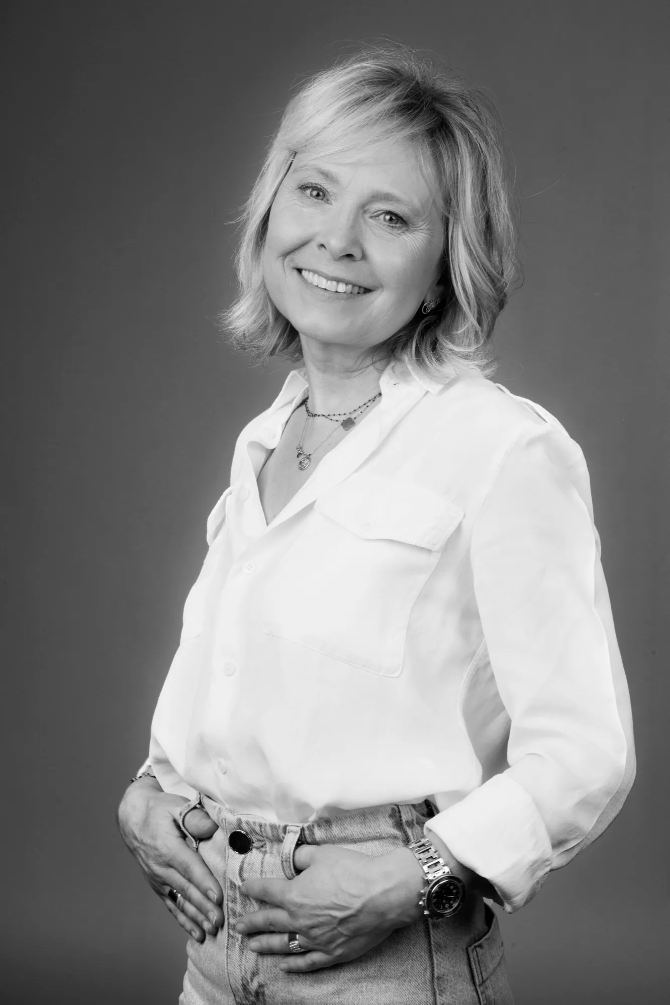Photograph of a corporate portrait by Virginie Deronchêne, portrait photographer in Walloon Brabant