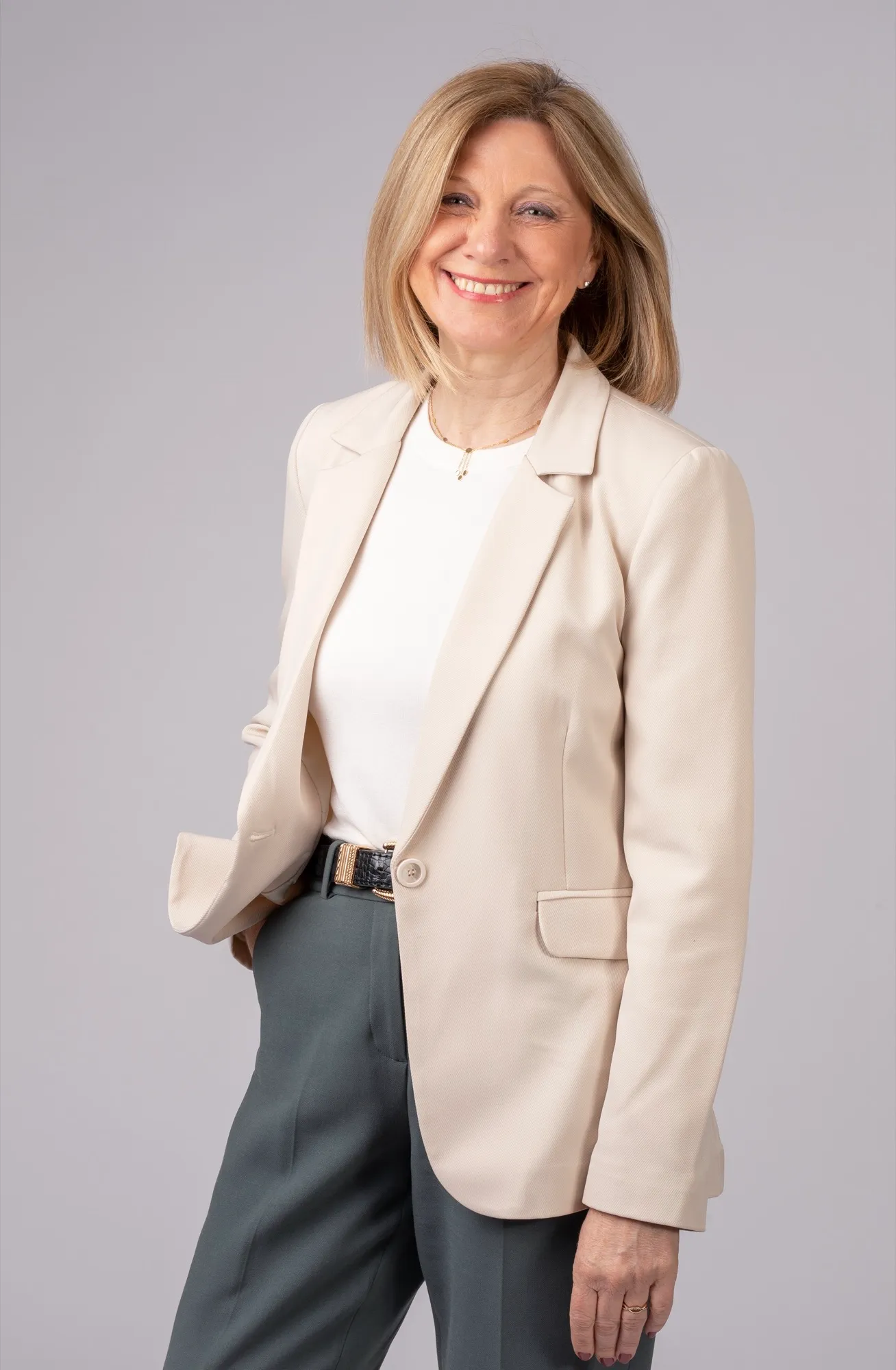 Photograph of a corporate portrait by Virginie Deronchêne, portrait photographer in Walloon Brabant
