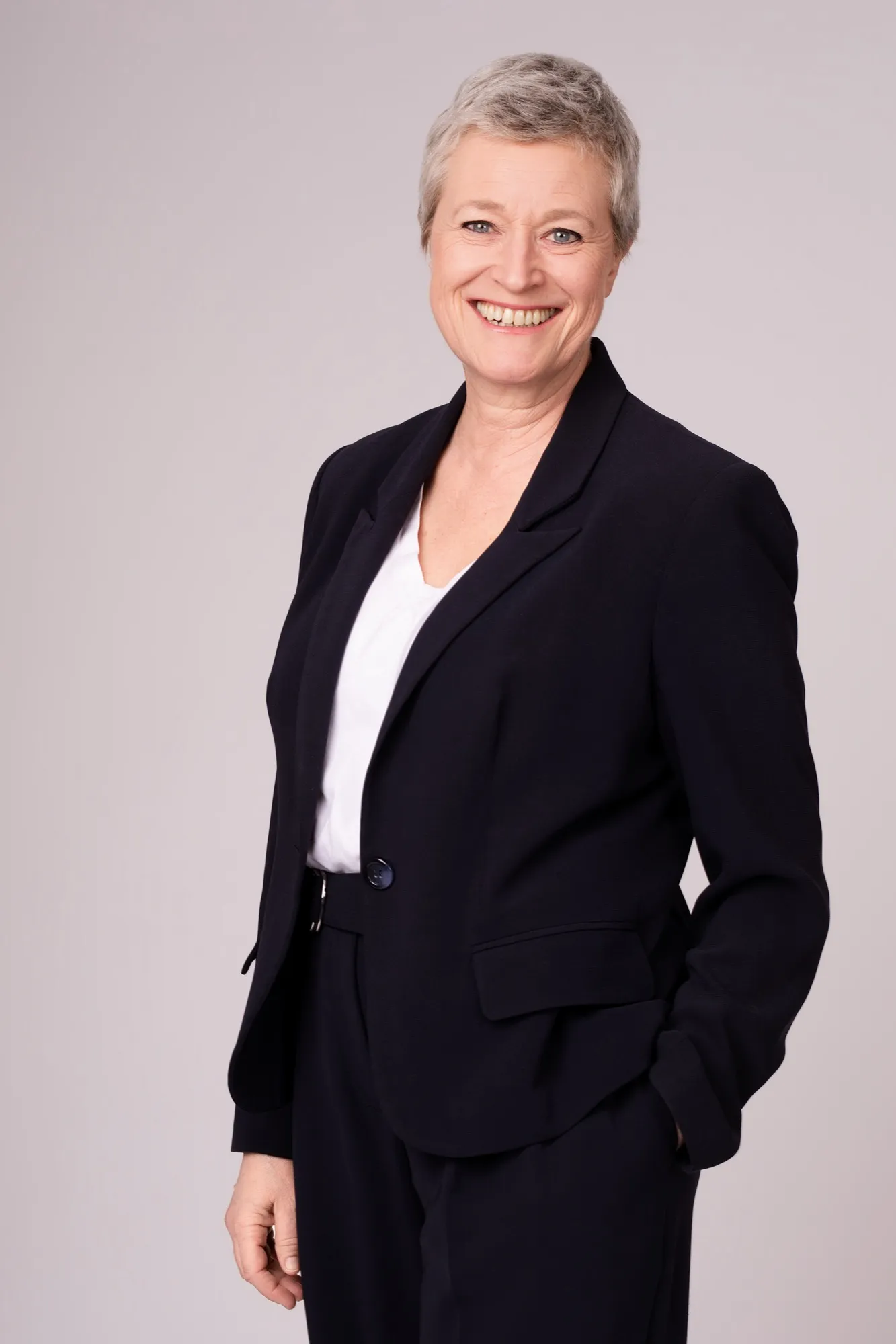 Photograph of a corporate portrait by Virginie Deronchêne, portrait photographer in Walloon Brabant