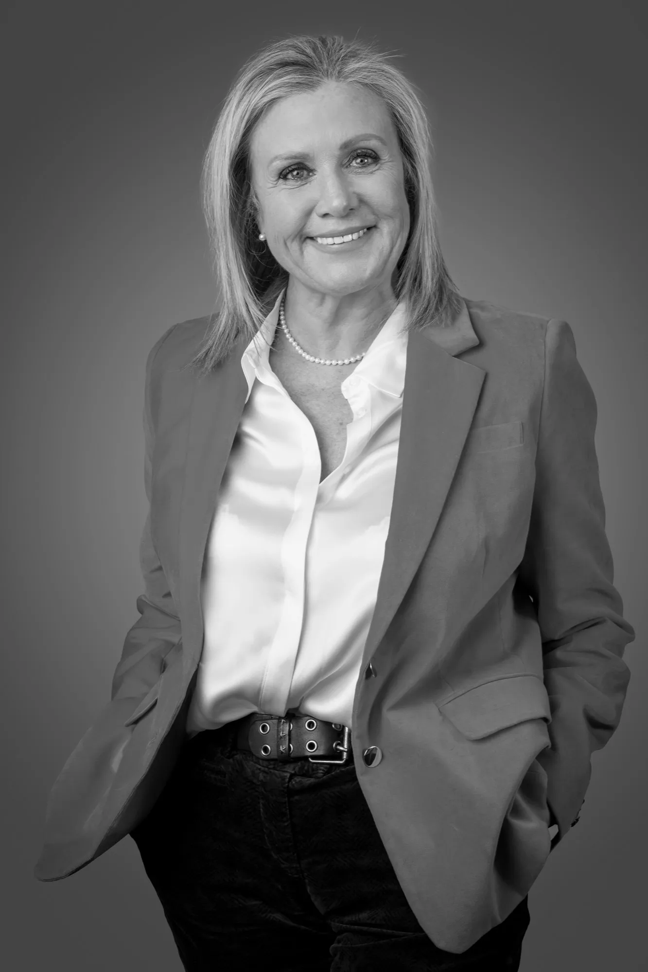 Photograph of a corporate portrait by Virginie Deronchêne, portrait photographer in Walloon Brabant