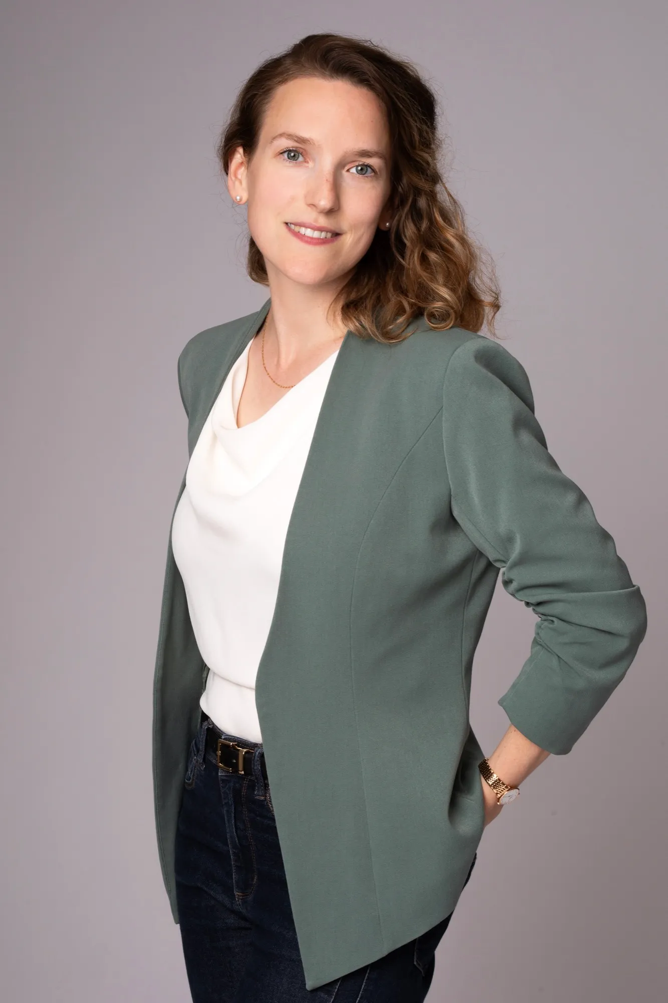 Photograph of a corporate portrait by Virginie Deronchêne, portrait photographer in Walloon Brabant