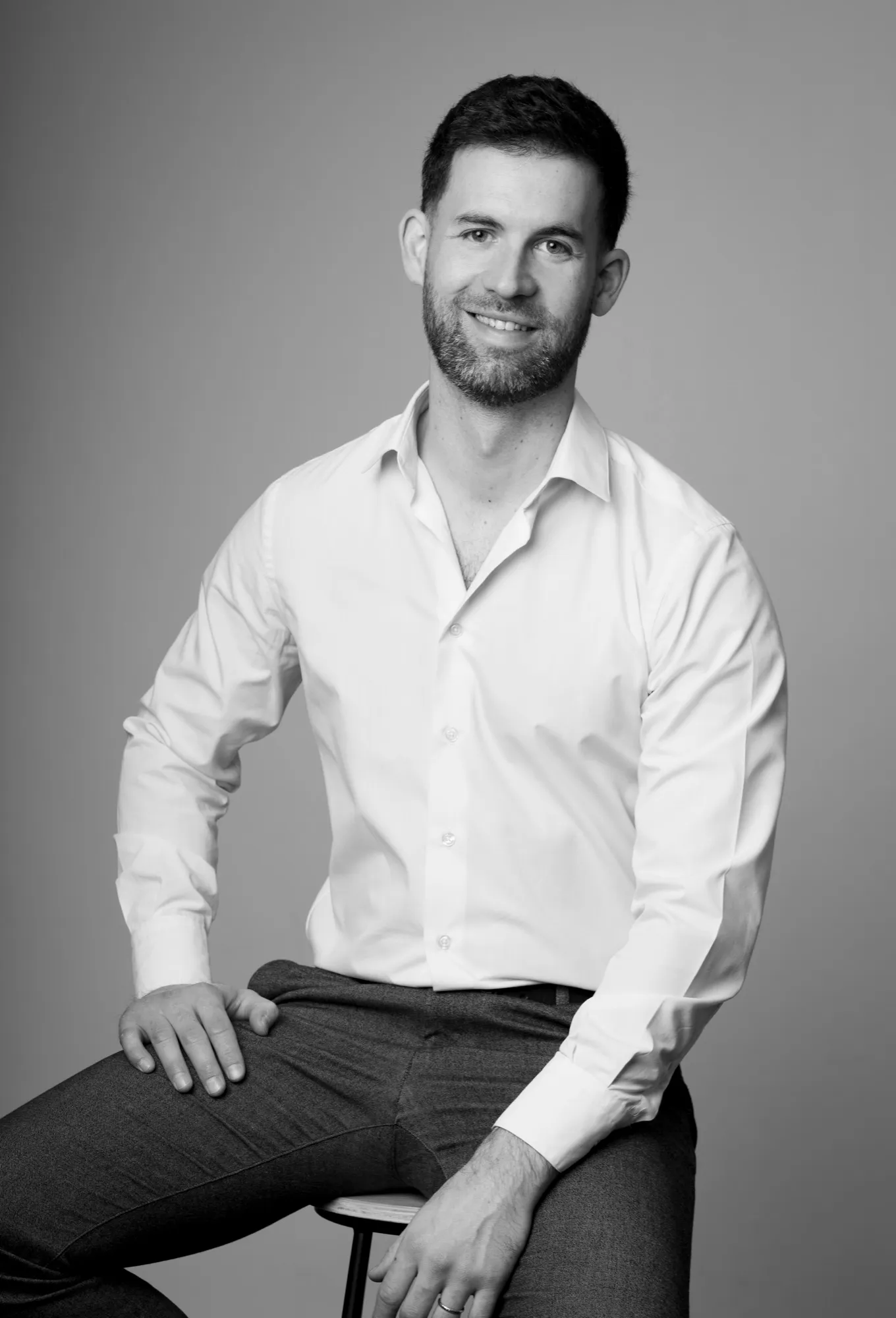 Photograph of a corporate portrait by Virginie Deronchêne, portrait photographer in Walloon Brabant