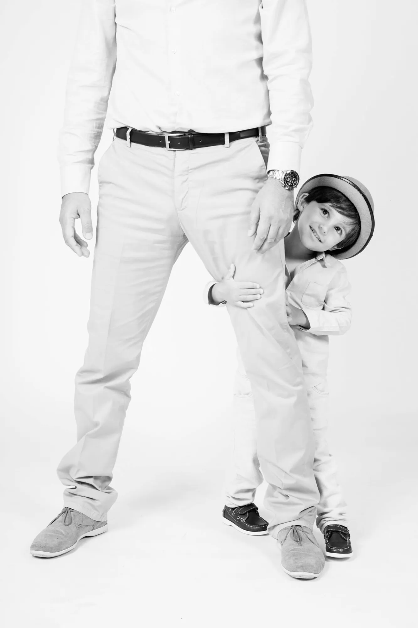 Photograph of a family session by Virginie Deronchêne, portrait photographer in Walloon Brabant