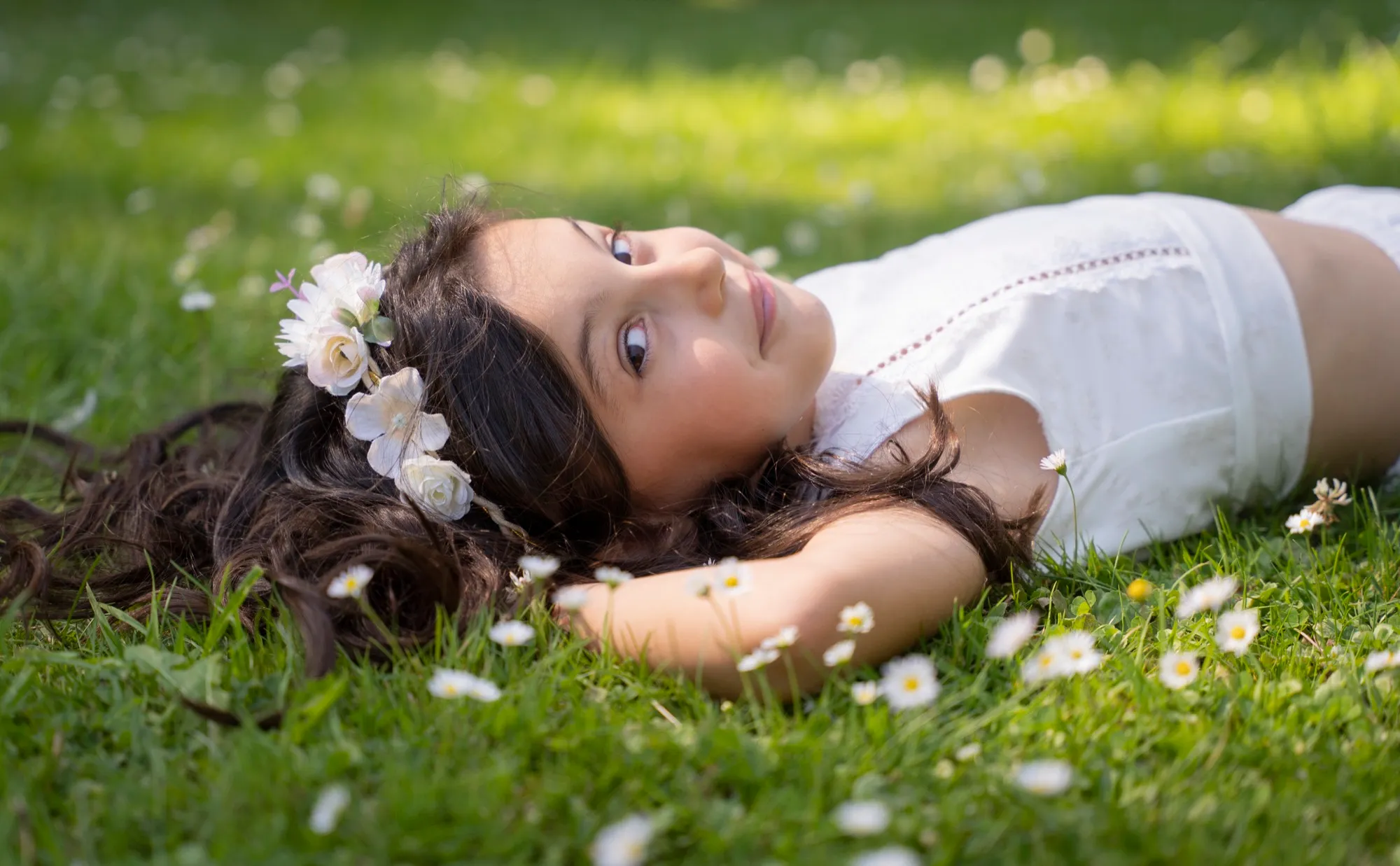 Photograph of a family session by Virginie Deronchêne, portrait photographer in Walloon Brabant