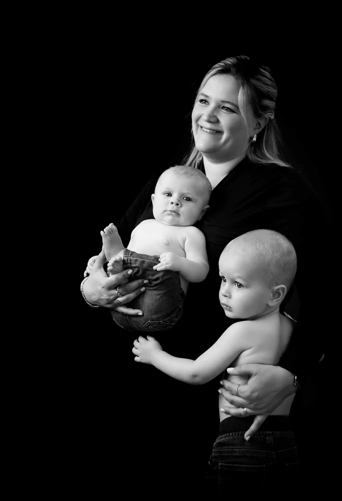 Photograph of a family session by Virginie Deronchêne, portrait photographer in Walloon Brabant