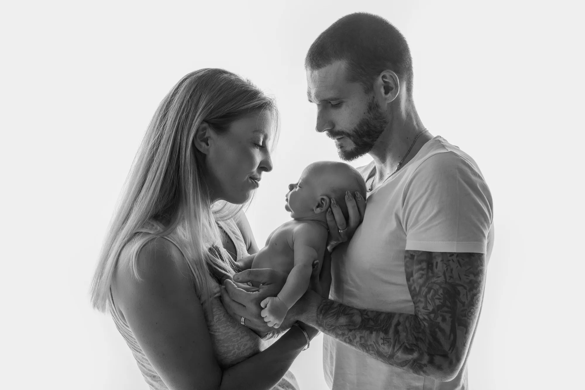 Photograph of a family session by Virginie Deronchêne, portrait photographer in Walloon Brabant