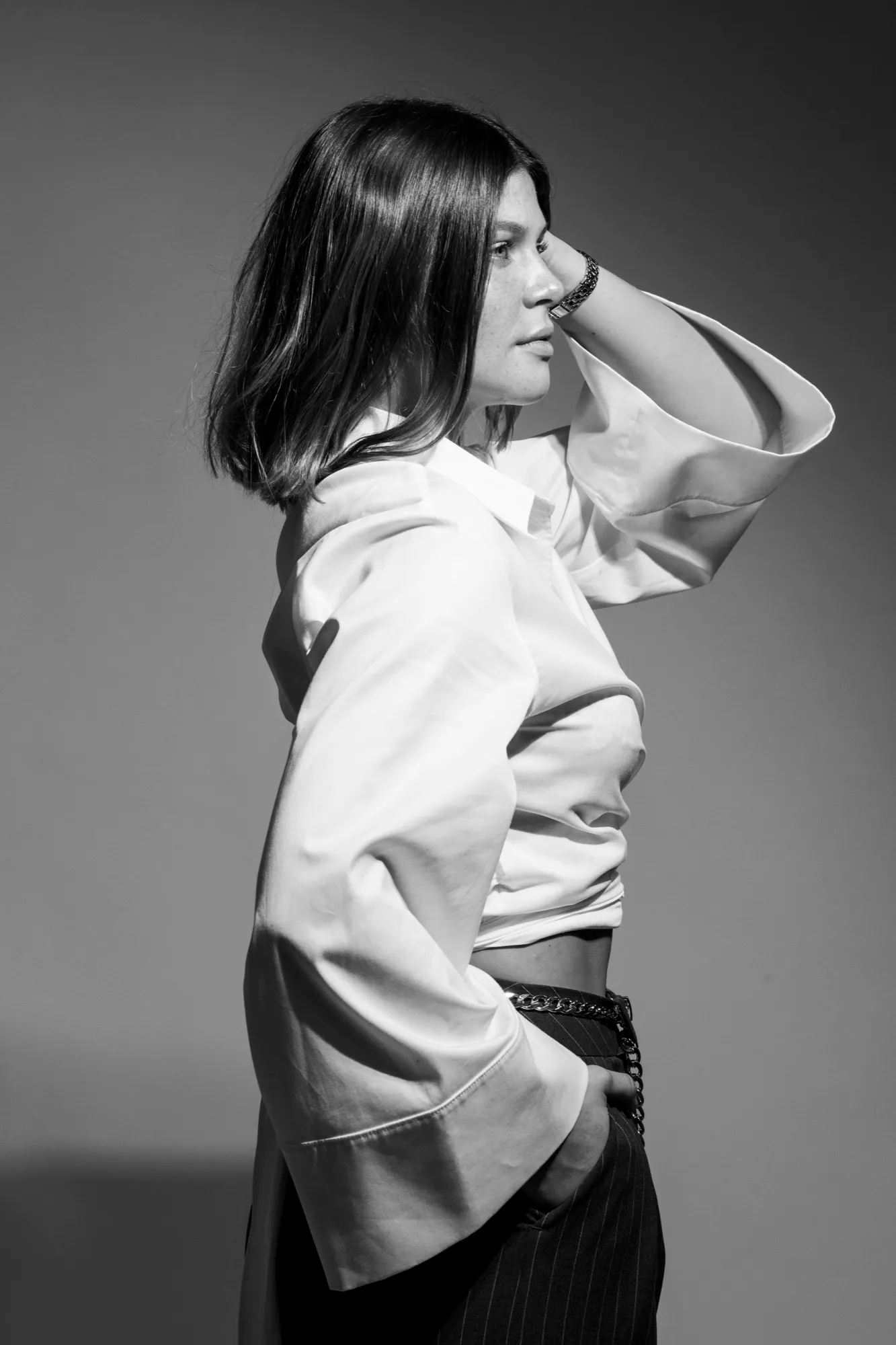 Photograph of a studio portrait by Virginie Deronchêne, portrait photographer in Walloon Brabant