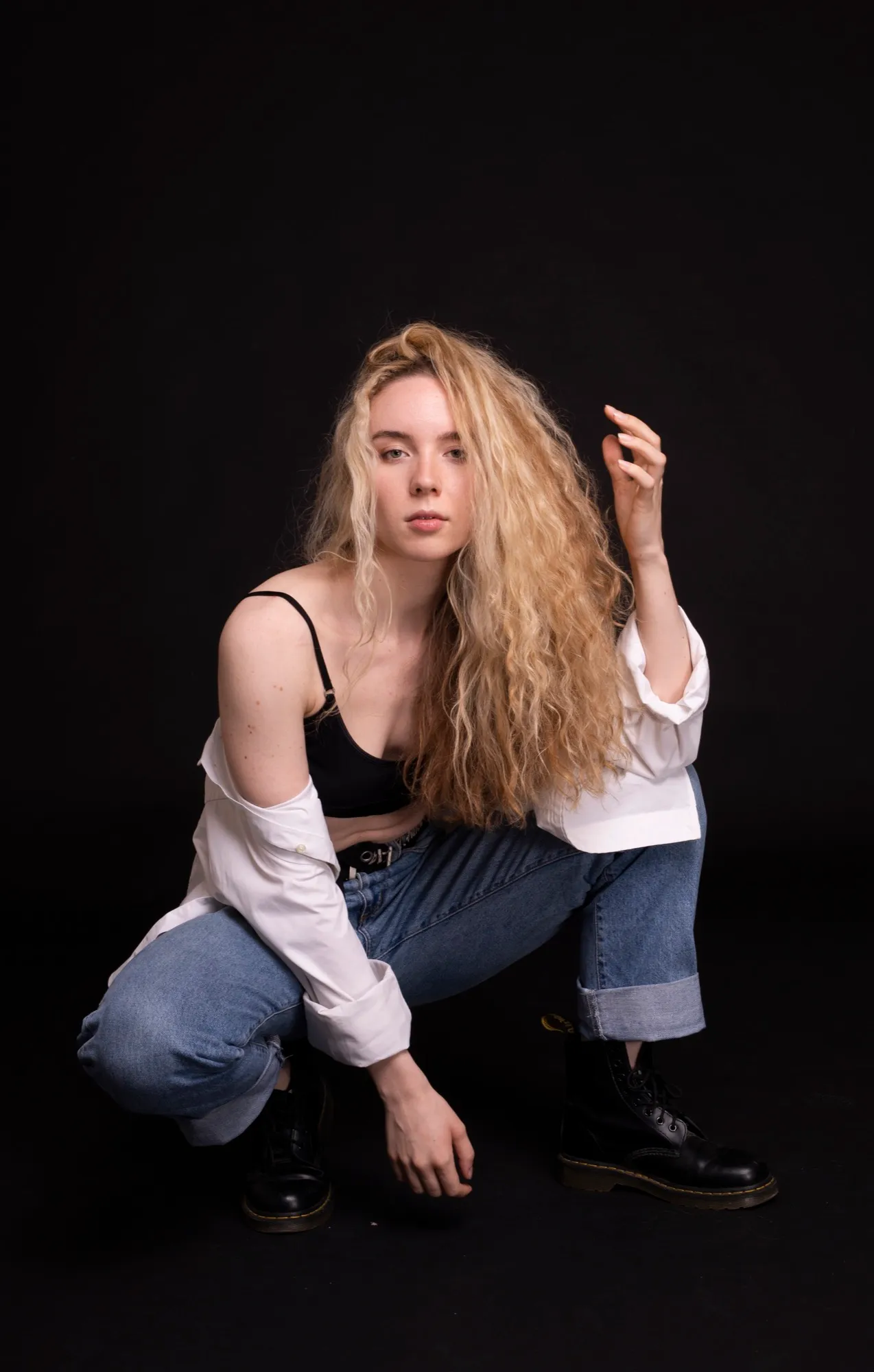 Photograph of a studio portrait by Virginie Deronchêne, portrait photographer in Walloon Brabant