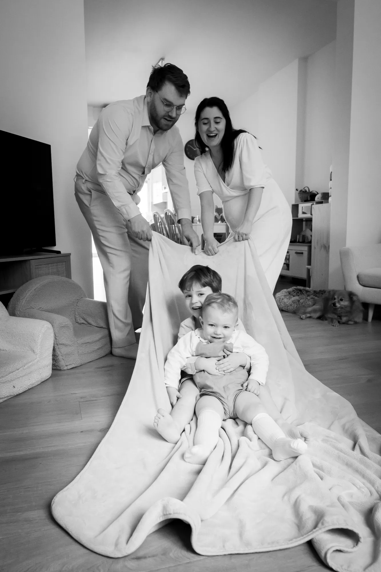 Photograph of a maternity session by Virginie Deronchêne, portrait photographer in Walloon Brabant
